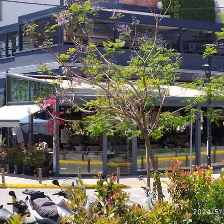 Apartament On The Metro Station Of Korydallos Pireus